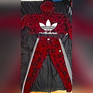 Adidas AOP cropped/ oversized hoodie with matching leggings size Small